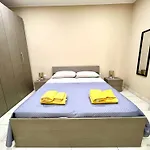 76 Avenue - Apartamento