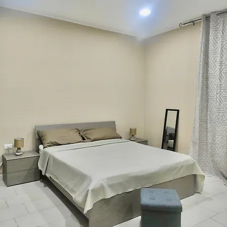 76 Avenue -