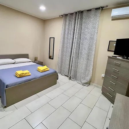 76 Avenue - Apartment *