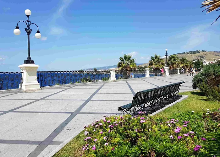 76 Avenue - Reggio Calabria